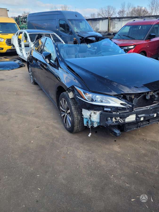 Lexus ES klasė