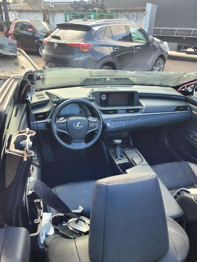 Lexus ES klasė