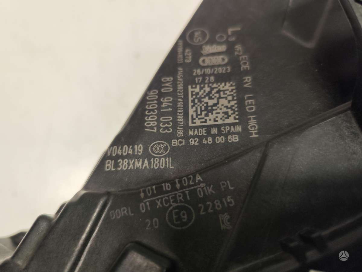 Audi A3 8y0941033 8y0941034