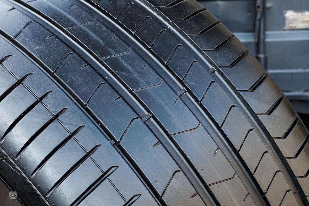 Pirelli Runflat P Zero 4 (BMW), summer 275/40 R21