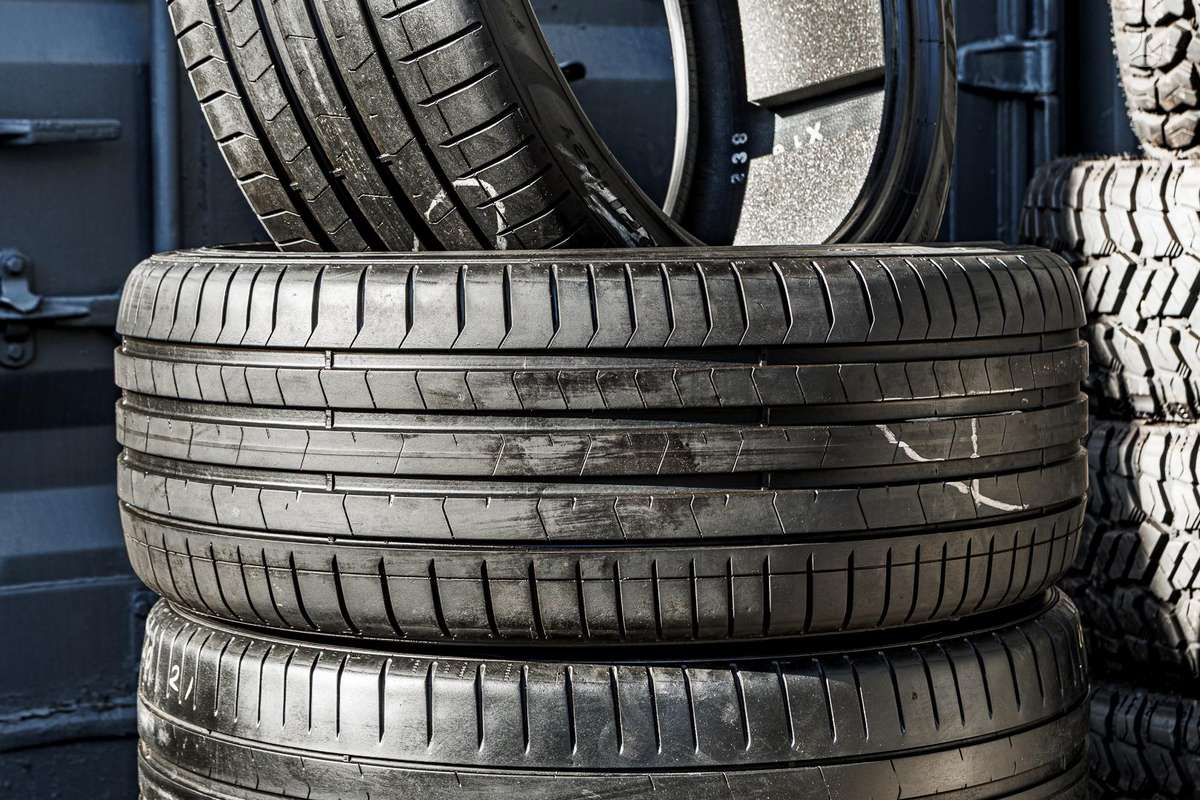 Pirelli P Zero 4, vasarinės 255/40 R21