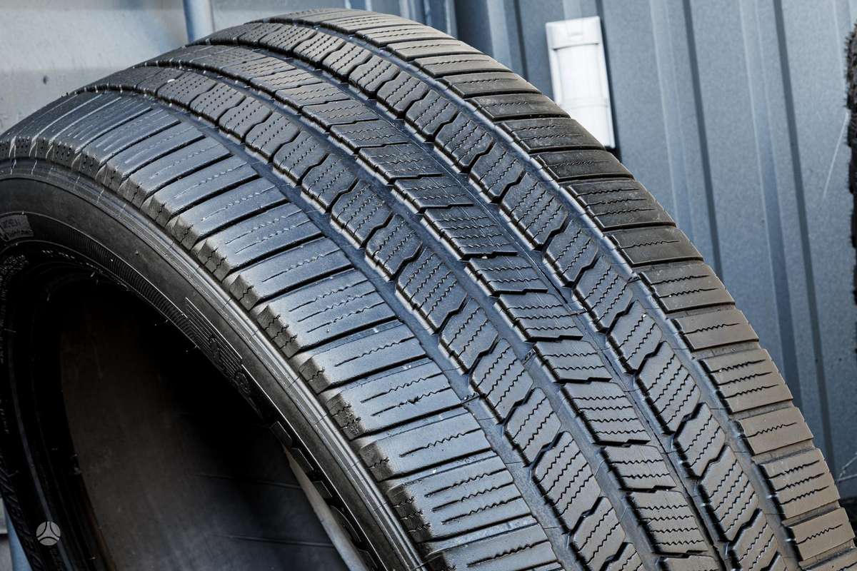 Michelin Defender LTX, summer 285/45 R22