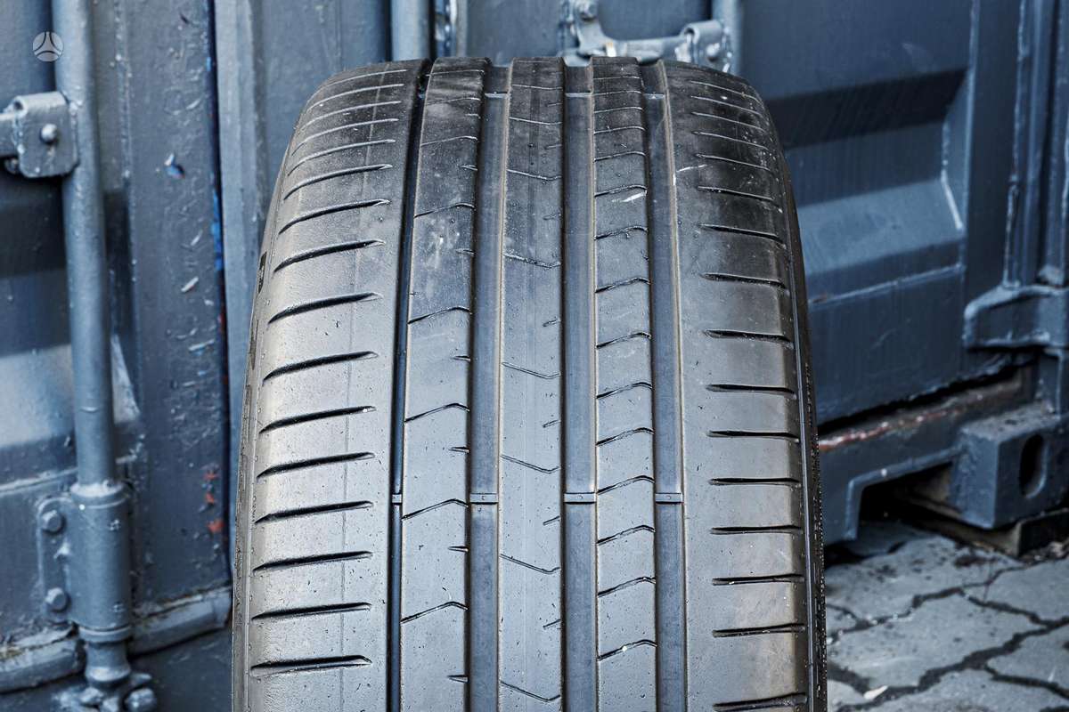 Pirelli P Zero 4 (T1), summer 255/35 R21