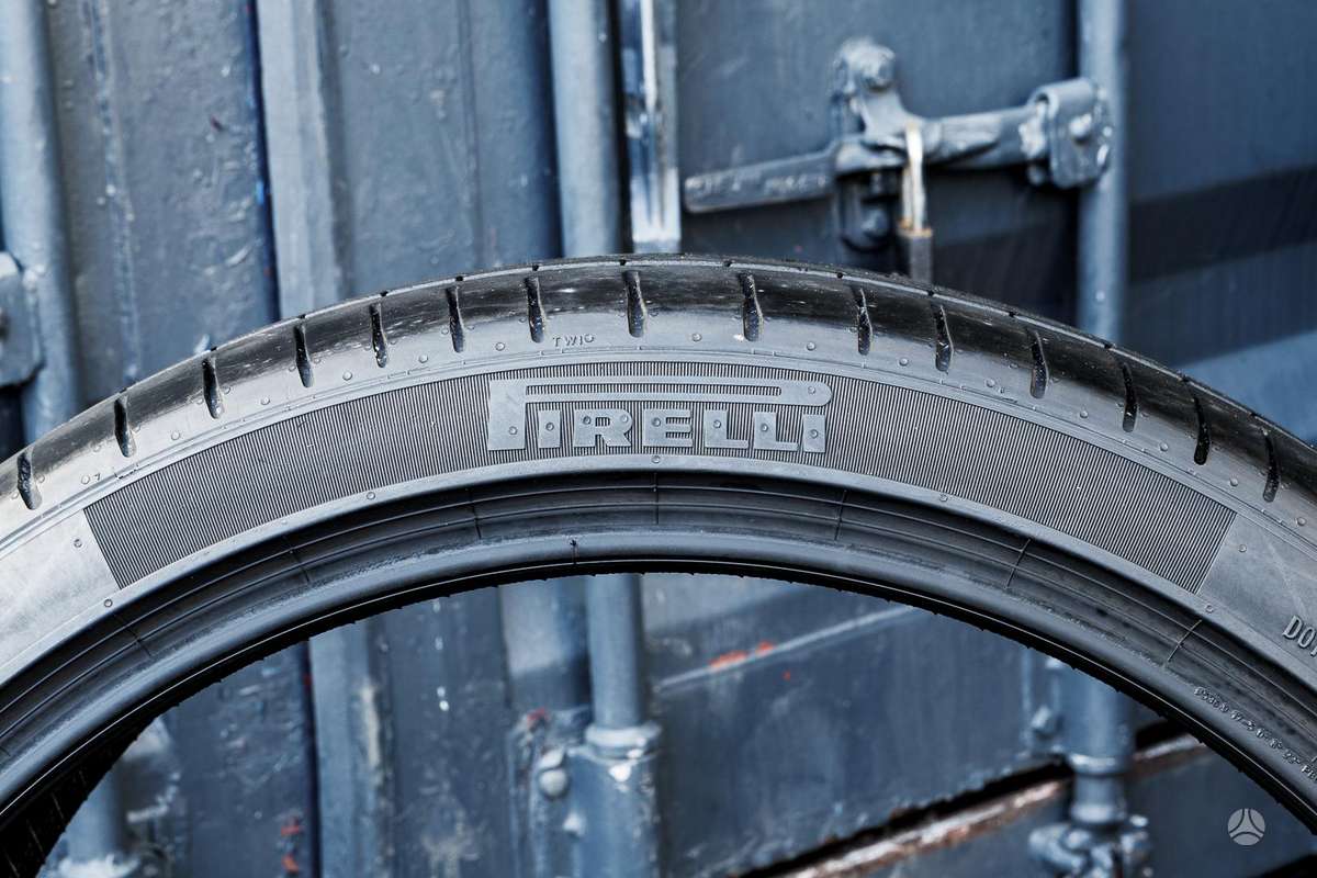 Pirelli P Zero 4 (T1), summer 255/35 R21