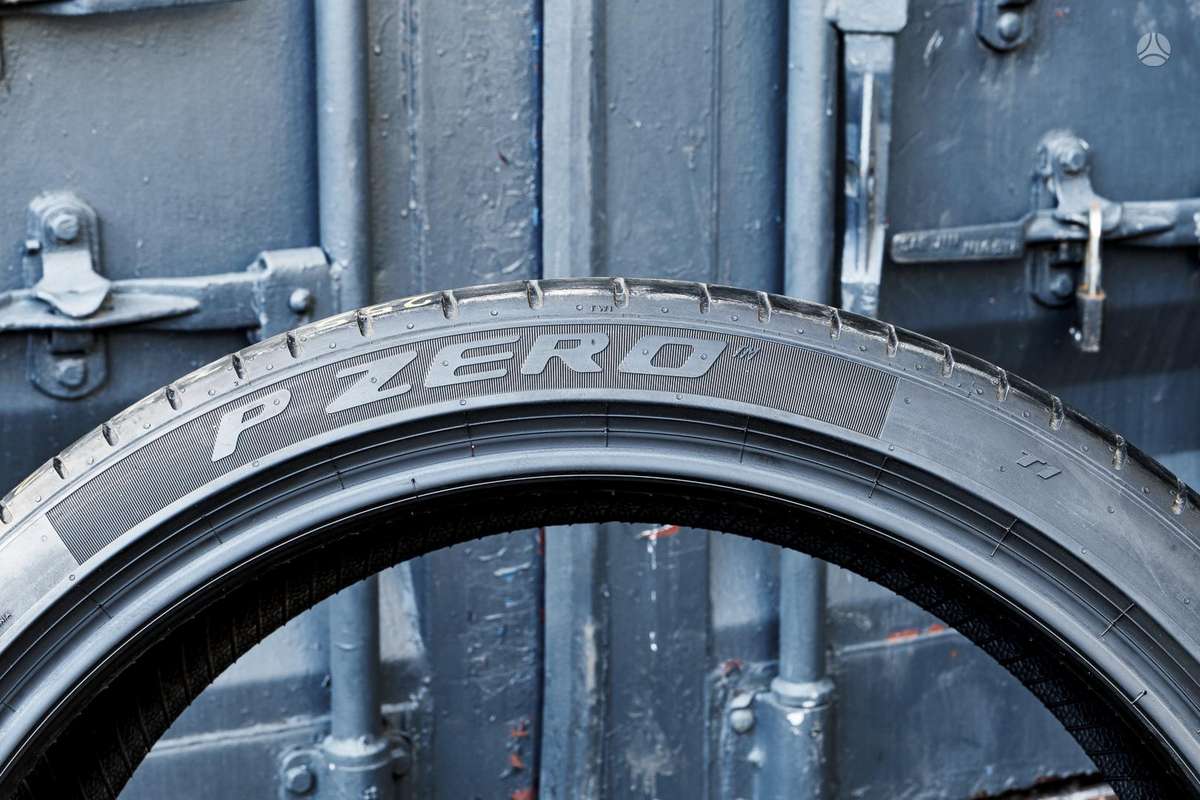 Pirelli P Zero 4 (T1), летние 255/35 R21