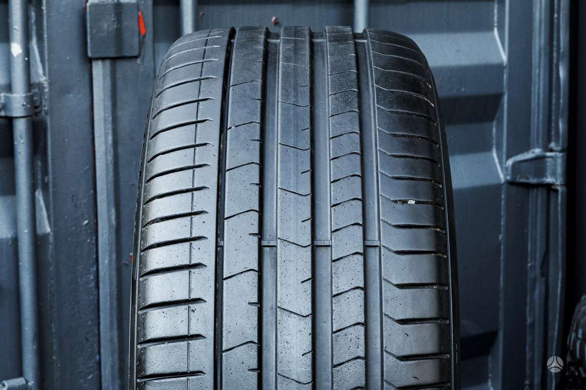 Pirelli P Zero 4 (T1), summer 255/35 R21