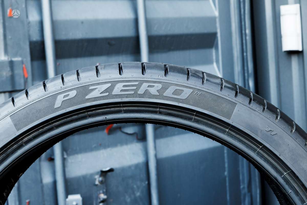 Pirelli P Zero 4 (T1), летние 255/35 R21
