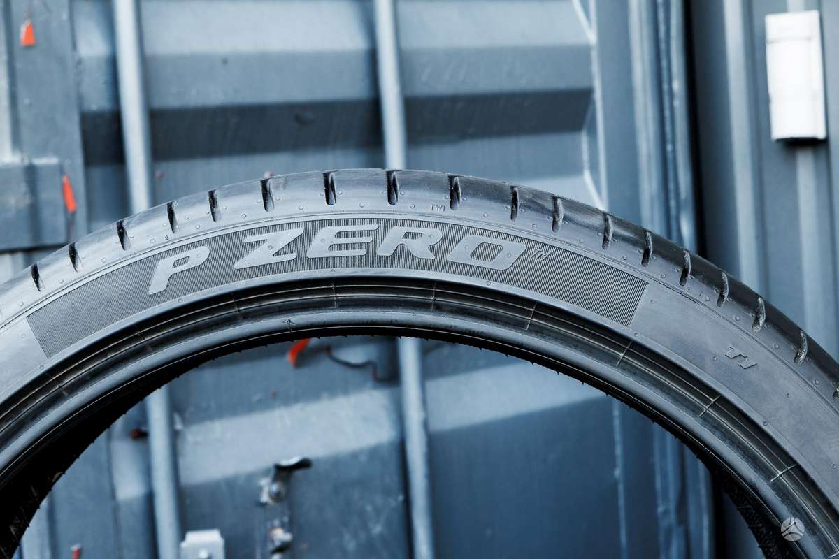 Pirelli P Zero 4 (T1), vasarinės 255/35 R21