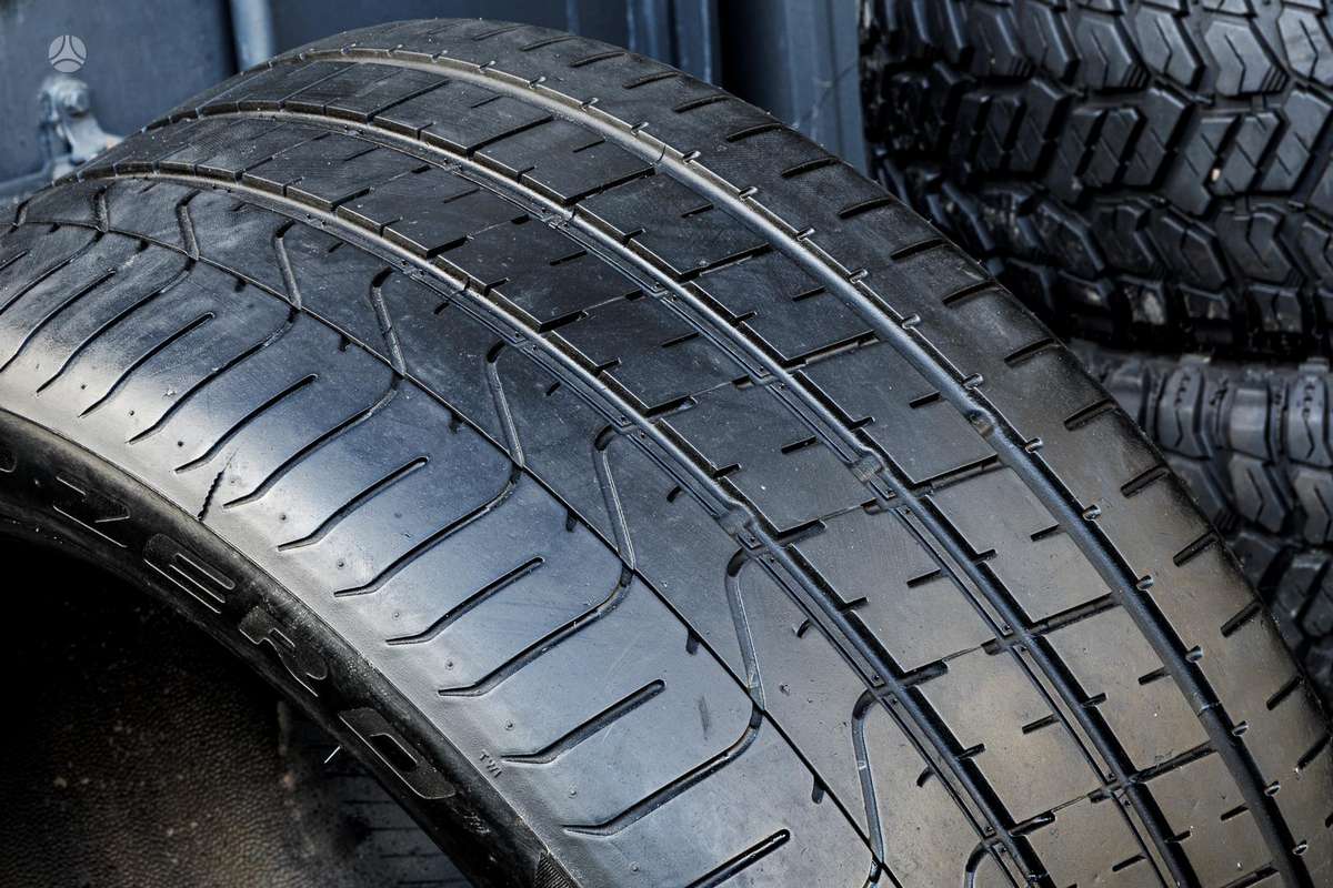 Pirelli P Zero, summer 285/35 R20