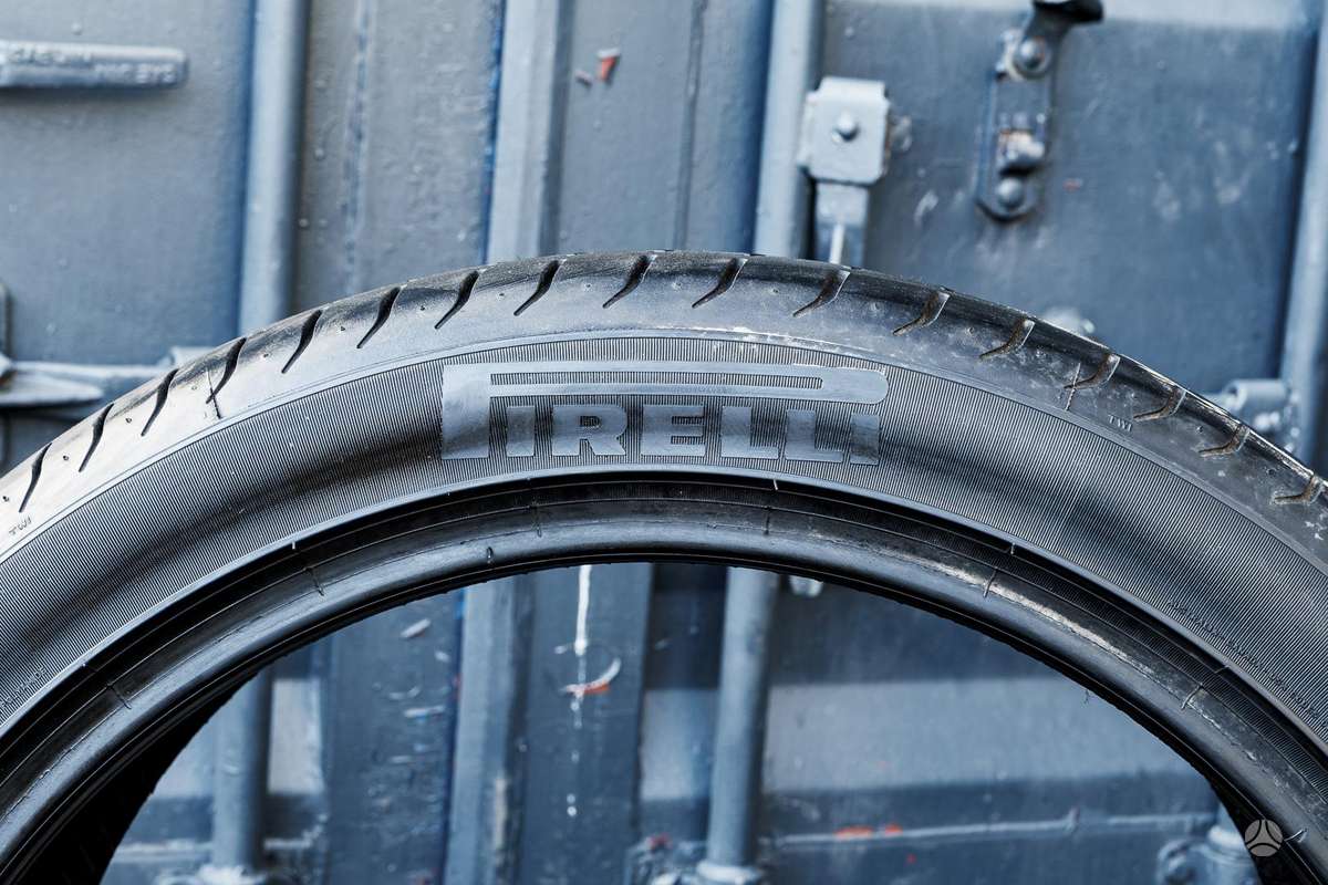 Pirelli P Zero, summer 285/35 R20