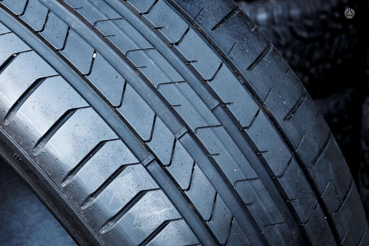 Pirelli P Zero 4 (BMW), vasarinės 235/35 R19