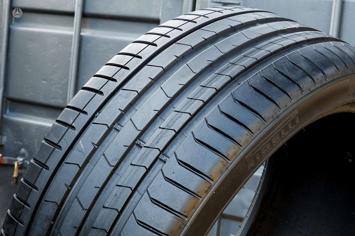 Pirelli P Zero 4 (BMW), vasarinės 315/30 R22