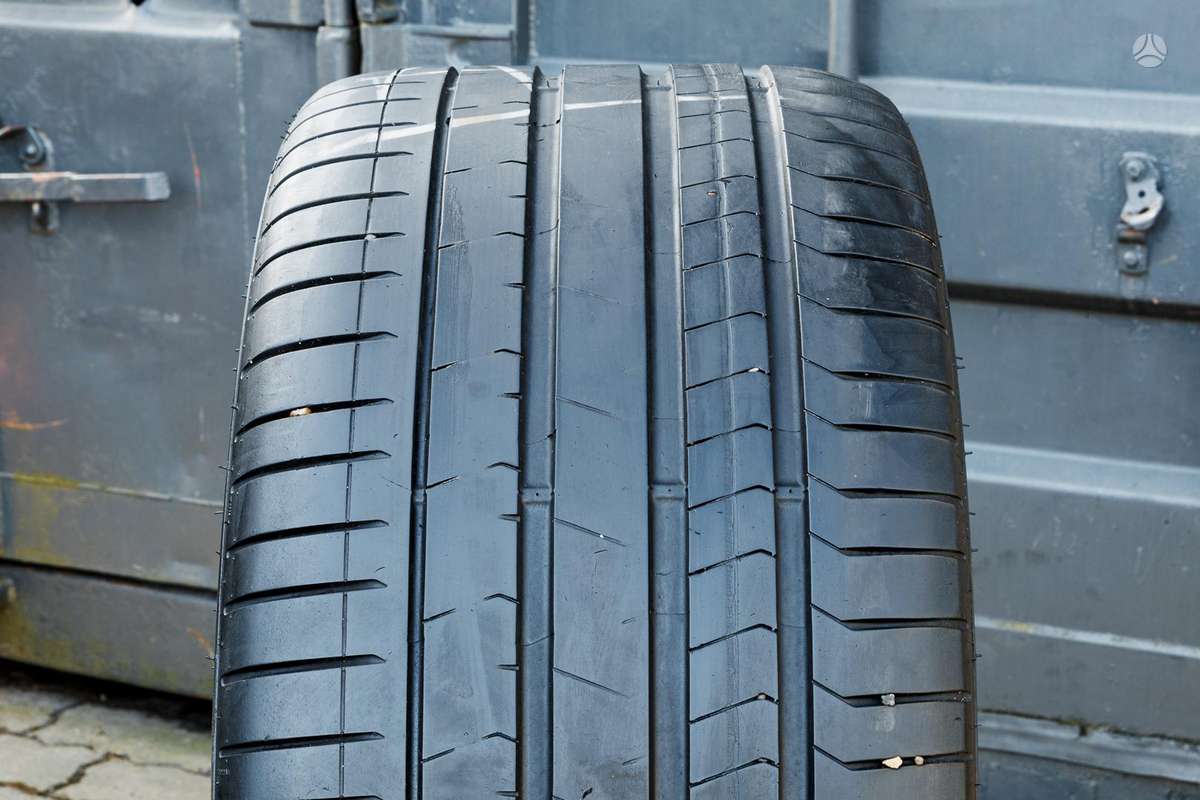Pirelli P Zero 4 (BMW), vasarinės 315/30 R22