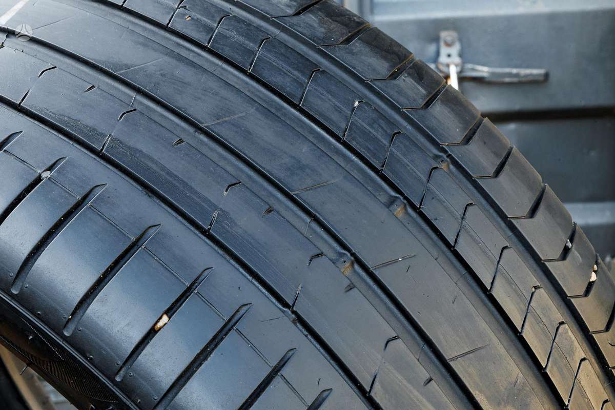 Pirelli P Zero 4 (BMW), vasarinės 315/30 R22