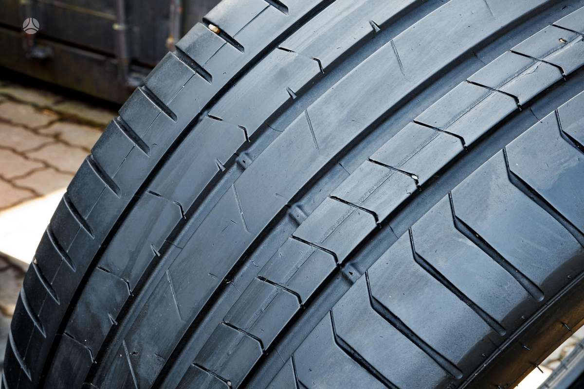 Pirelli P Zero 4 (BMW), летние 315/30 R22
