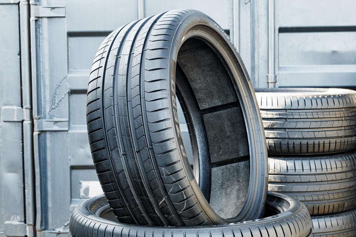 Pirelli P Zero 4, летние 315/30 R22