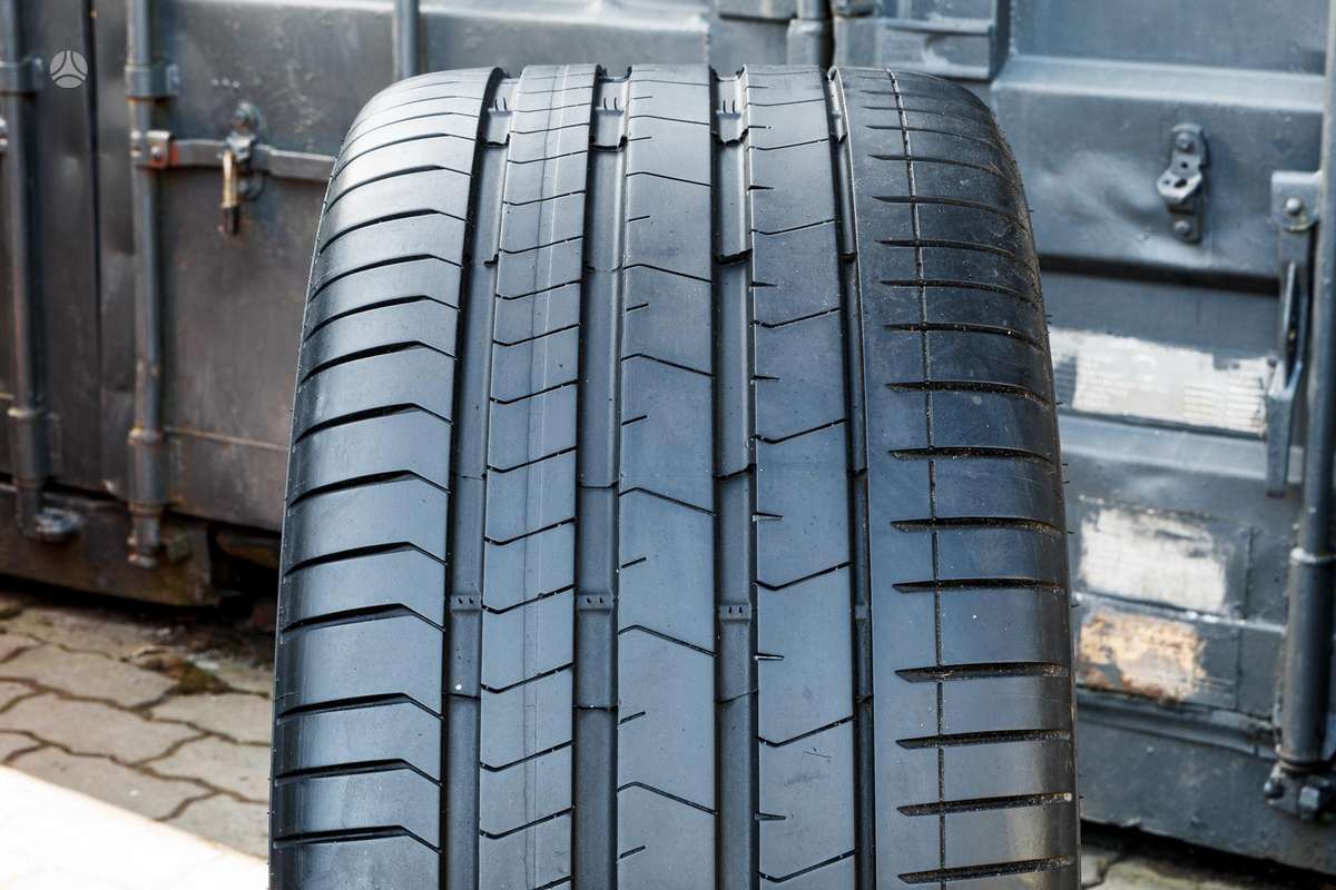 Pirelli P Zero 4, летние 315/30 R22