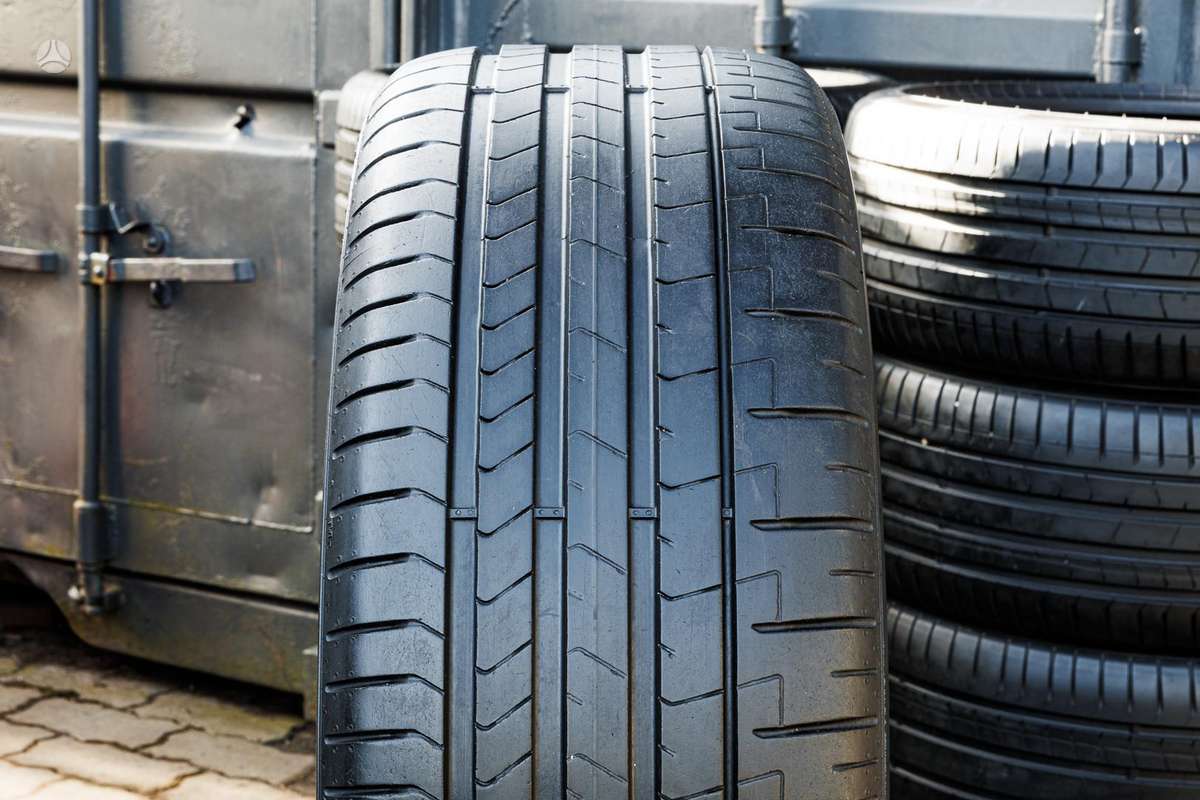 Pirelli P Zero 4 (BMW,M0), летние 245/45 R19