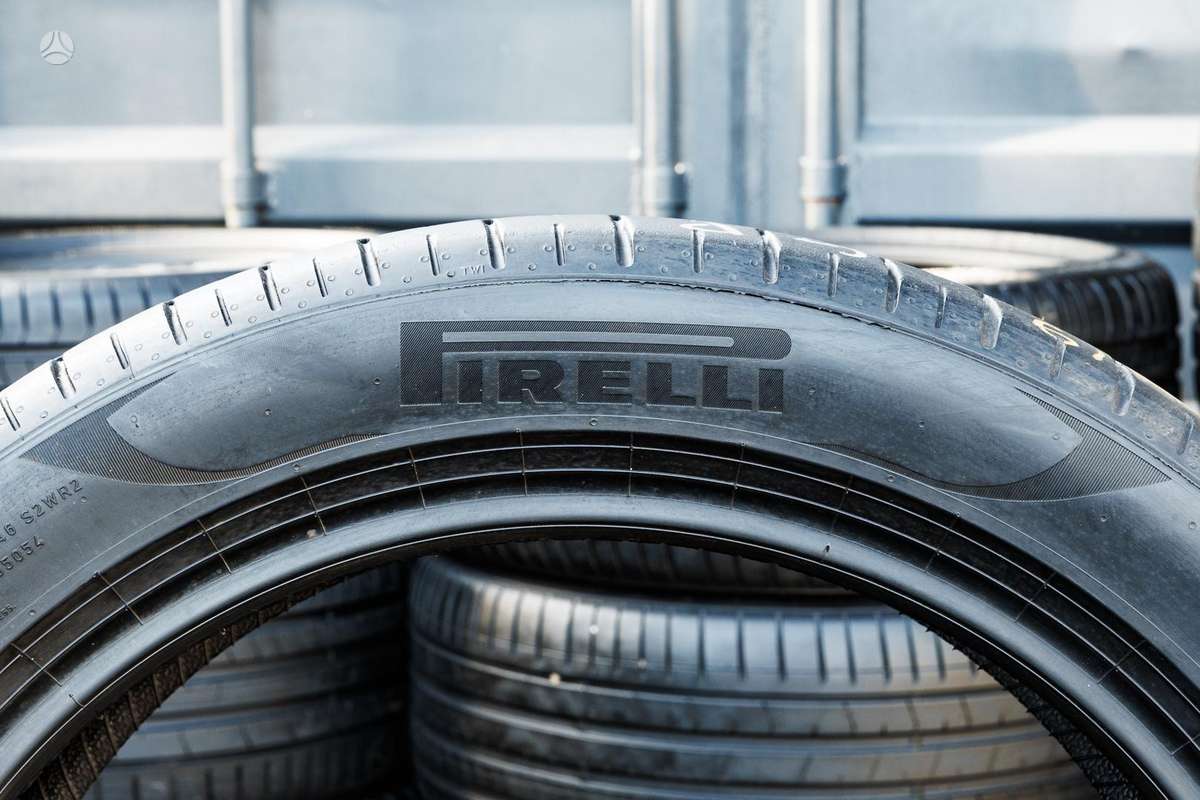 Pirelli P Zero 4 (BMW,M0), summer 245/45 R19