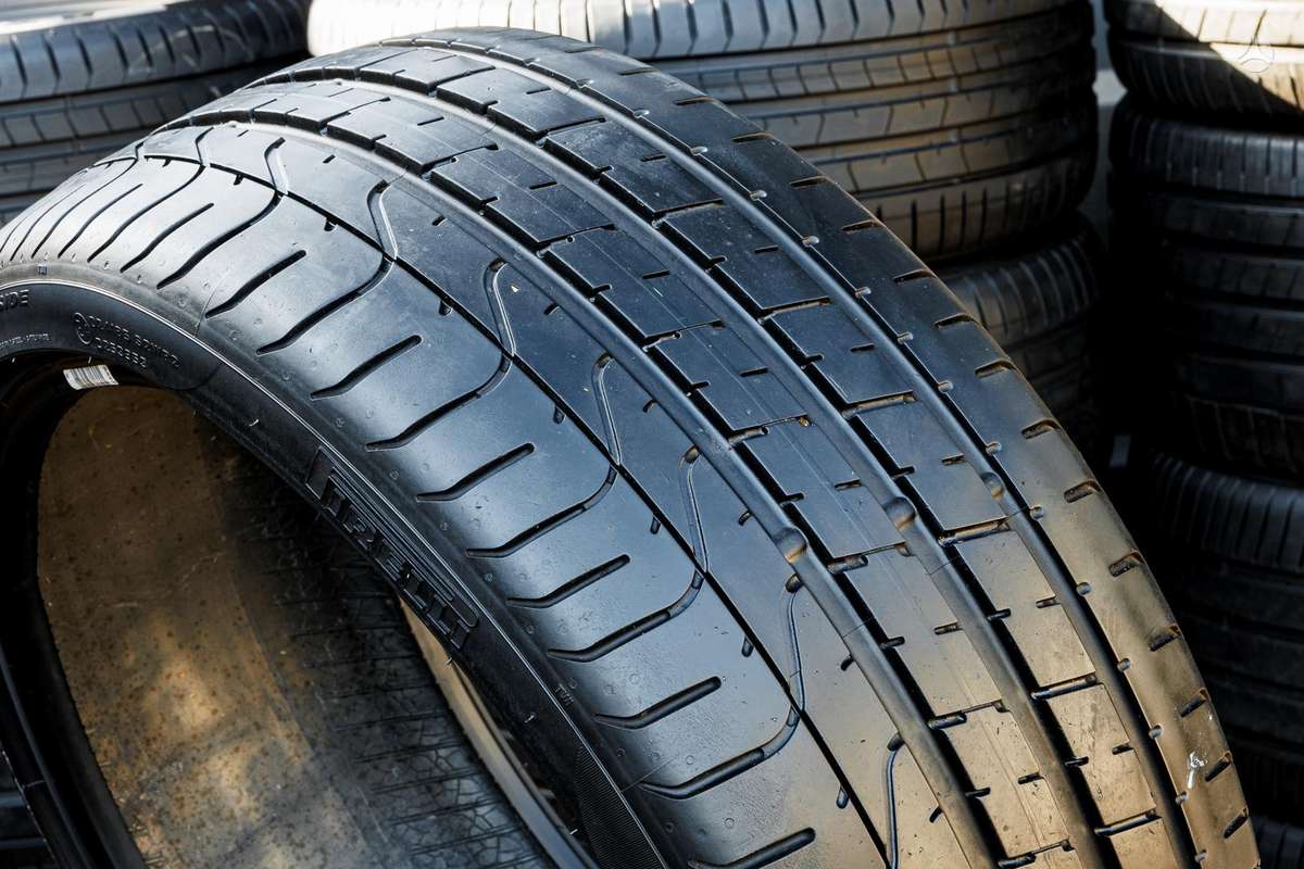 Pirelli P Zero, летние 225/35 R19