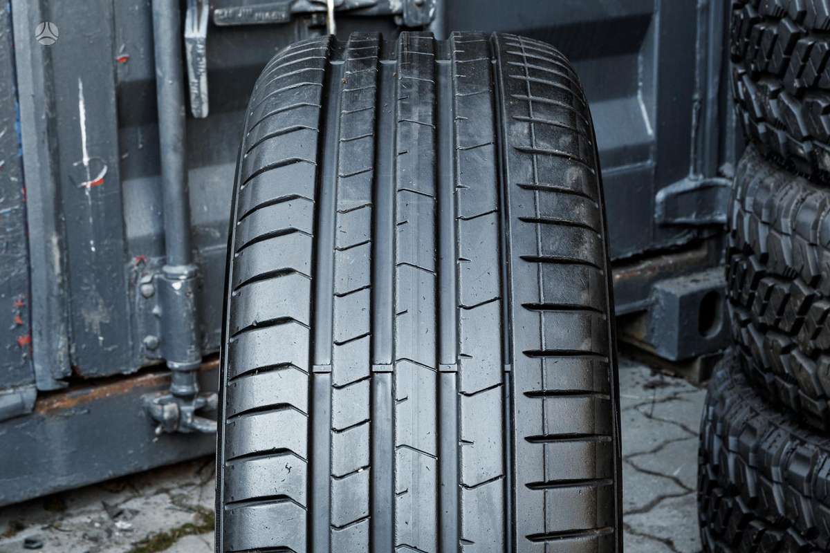 Pirelli P Zero 4 (BMW), летние 245/45 R20