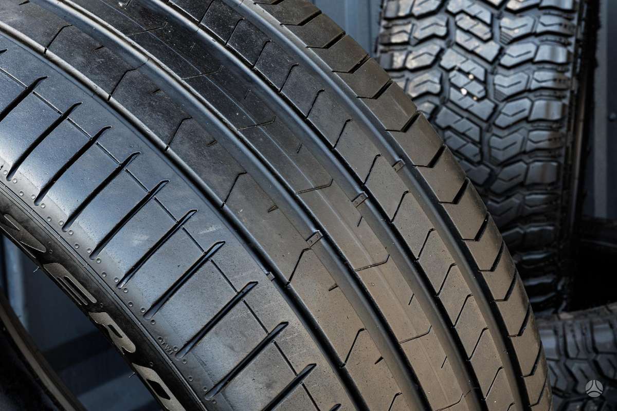 Pirelli P Zero 4, summer 275/35 R22