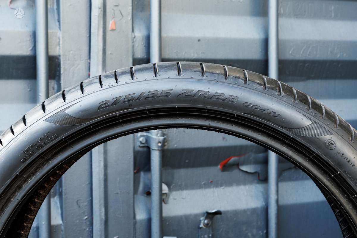 Pirelli P Zero 4, летние 275/35 R22