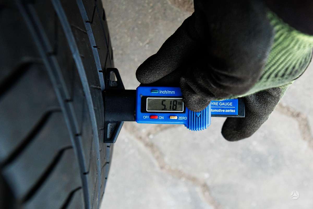 Pirelli P Zero 4 (BMW), summer 275/40 R20