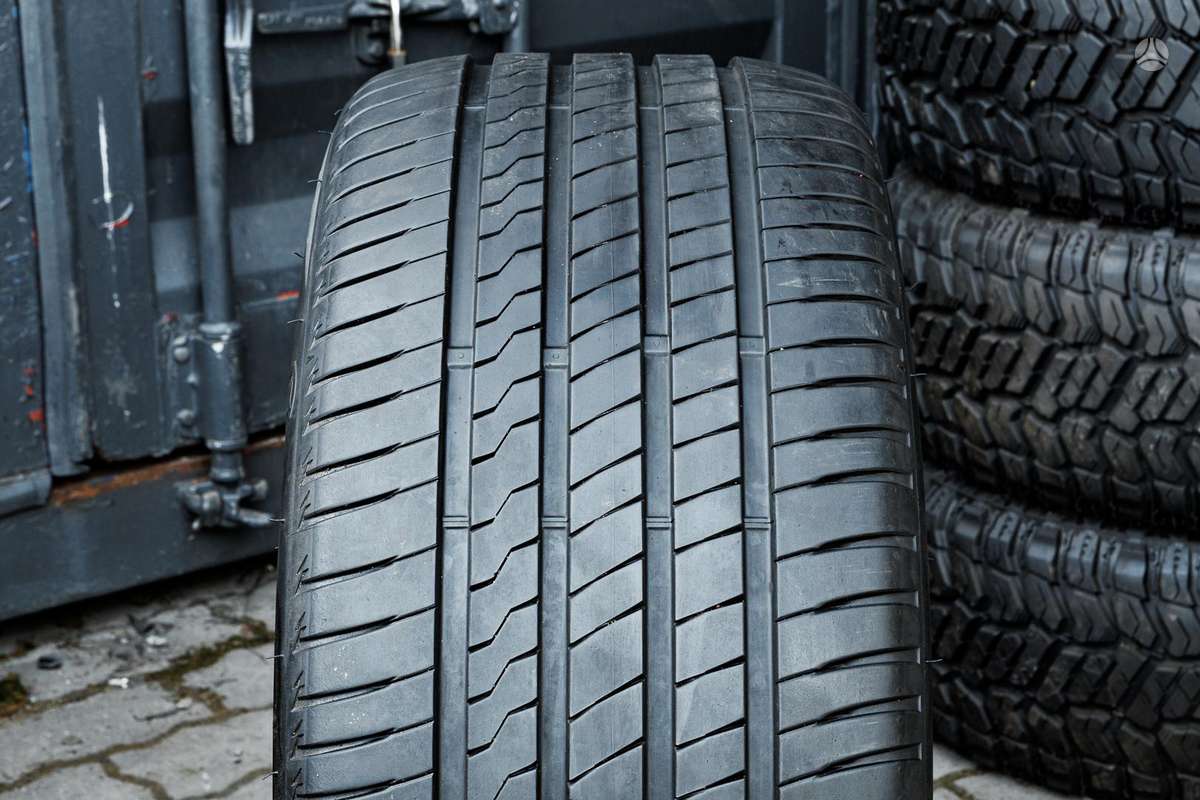 Firestone Roadhawk, summer 275/40 R20
