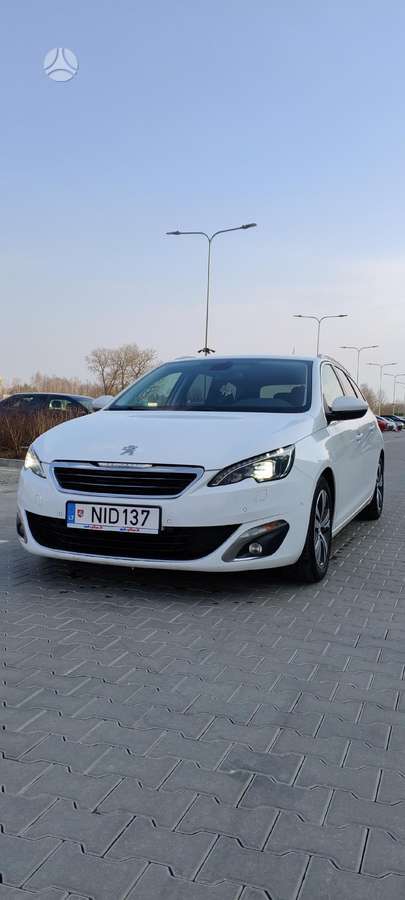 Peugeot 308 - 8