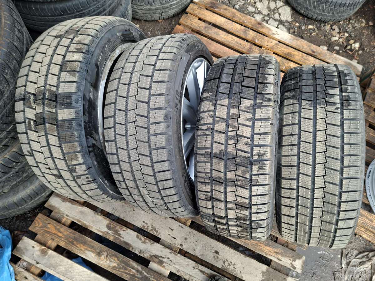 Sunny, winter 245/45 R19