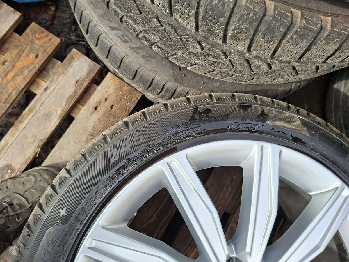 Sunny, winter 245/45 R19