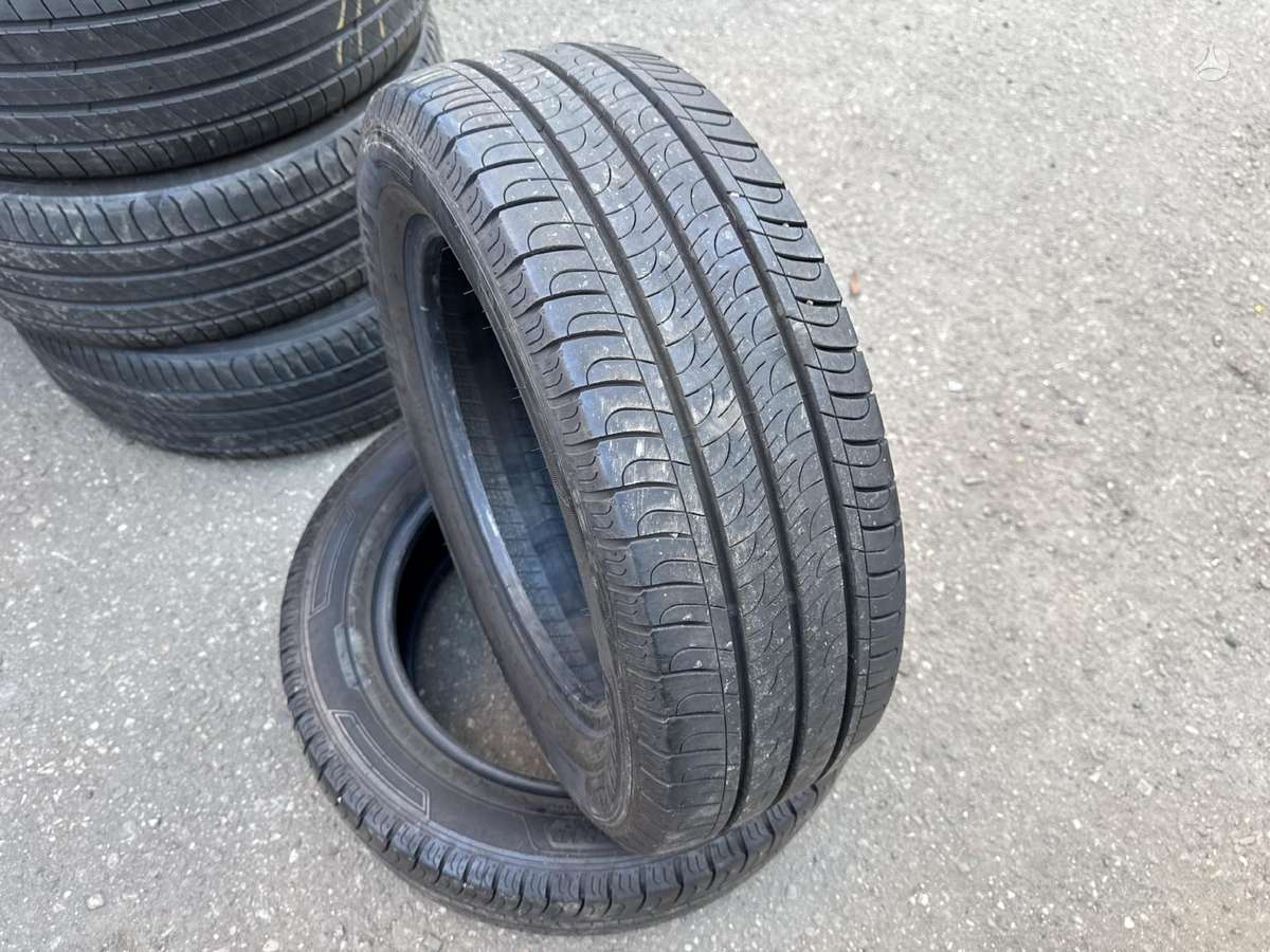 Goodyear EfficientGrip, vasarinės 215/60 R17