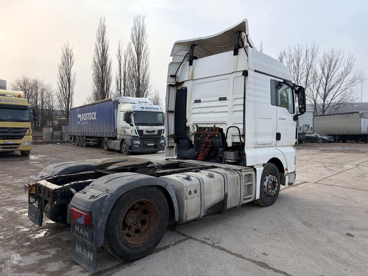 MAN TGX 18.400, double sleeper