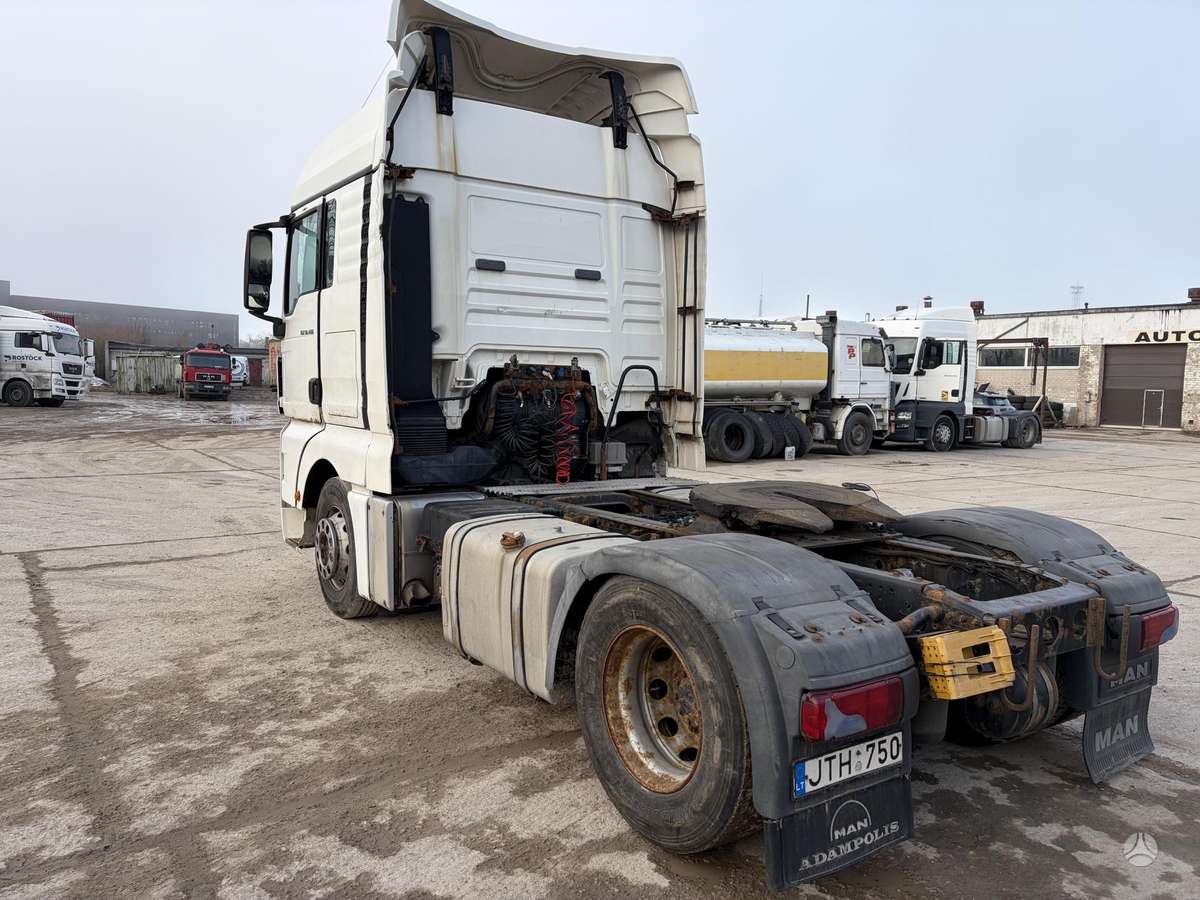 MAN TGX 18.400, double sleeper