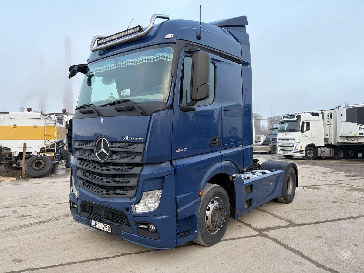 Mercedes-Benz Actros 1848, single sleeper