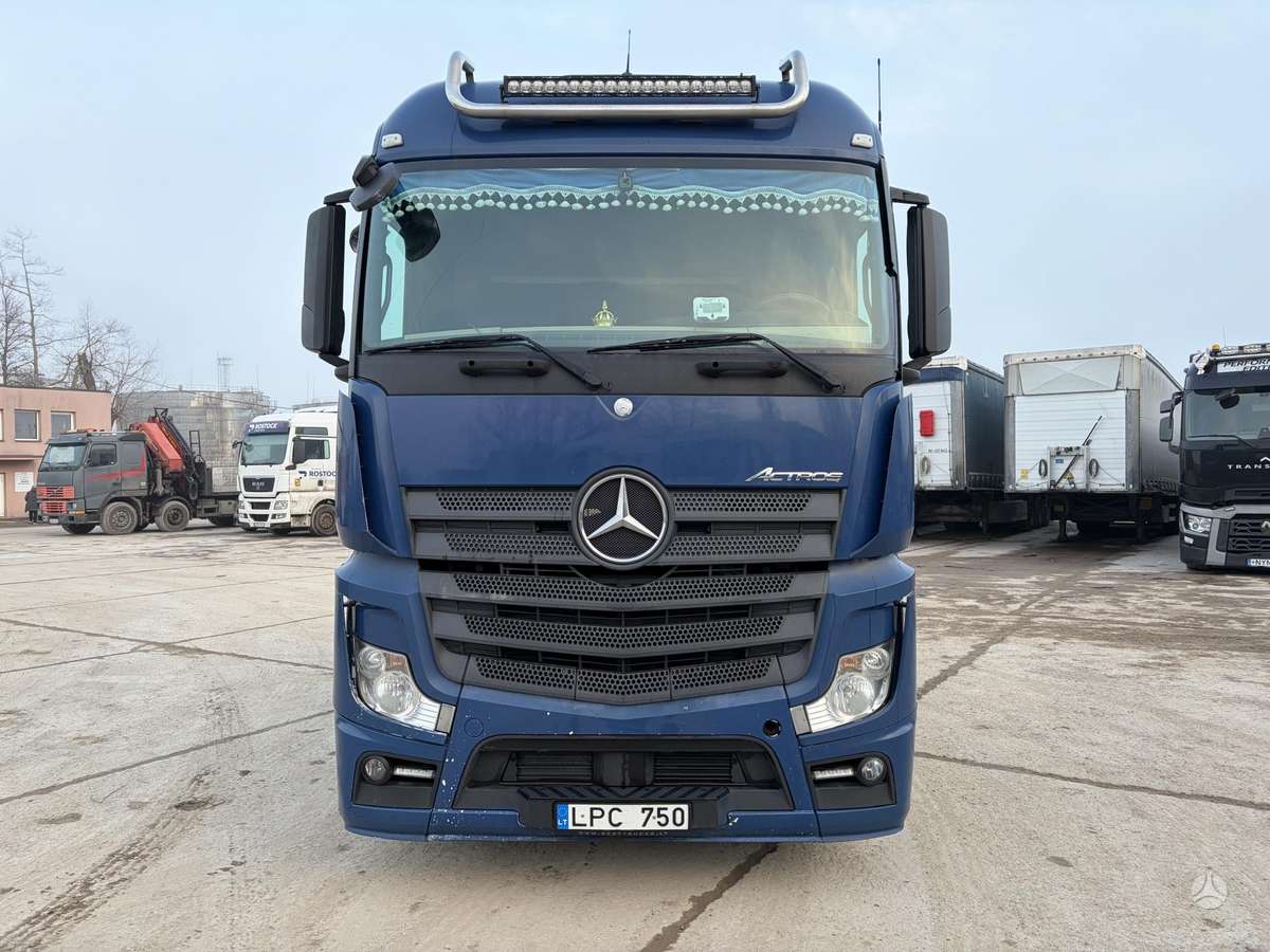 Mercedes-Benz Actros 1848, single sleeper