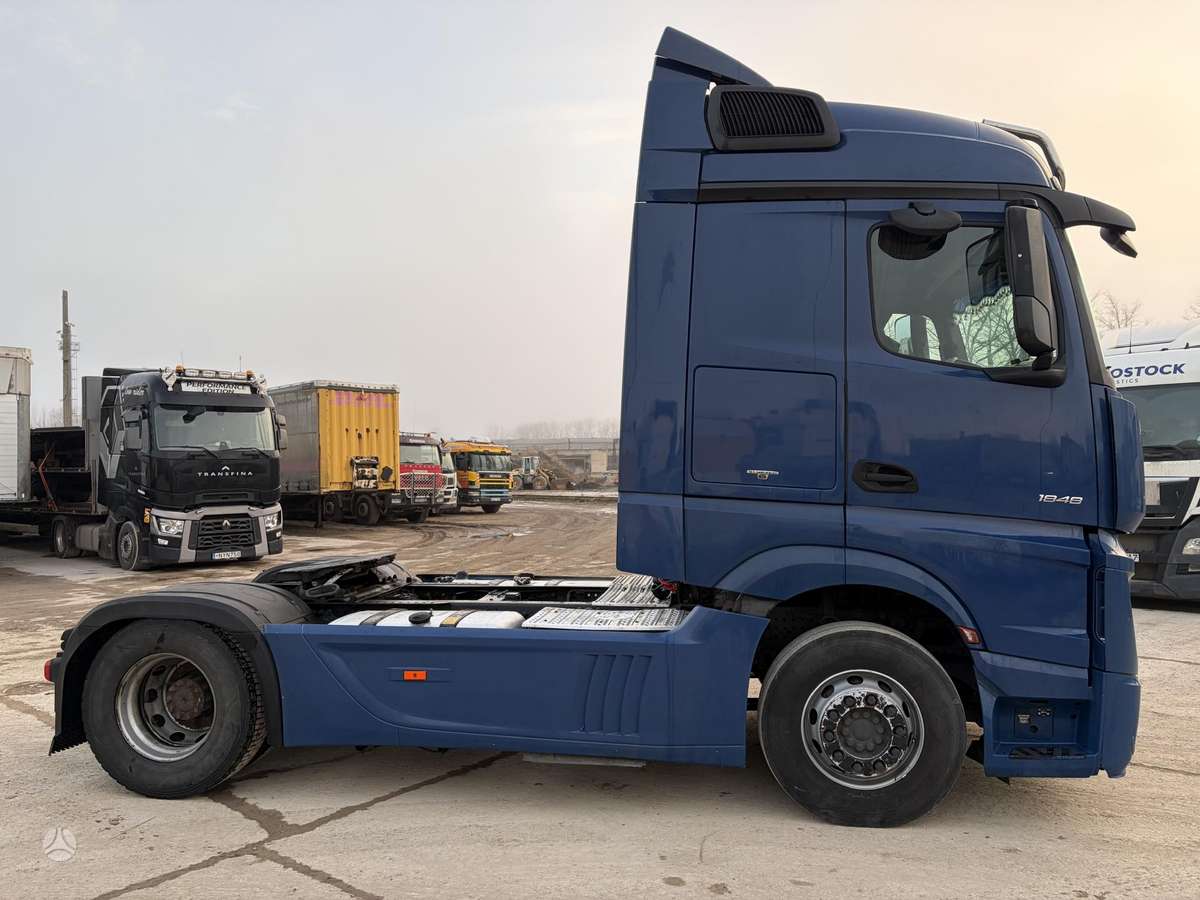 Mercedes-Benz Actros 1848, single sleeper