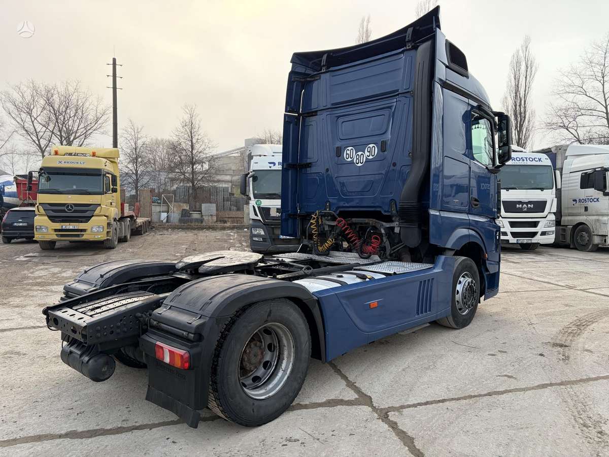 Mercedes-Benz Actros 1848, single sleeper