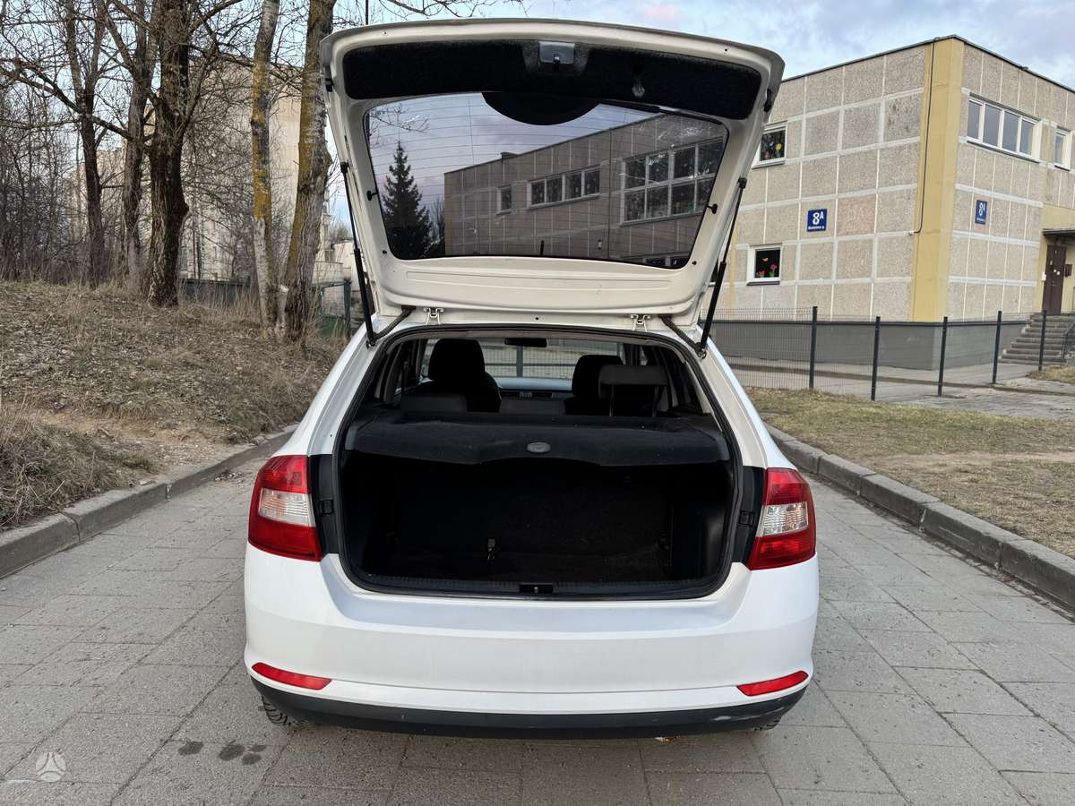 Skoda Rapid, 1.6 l., hatchback