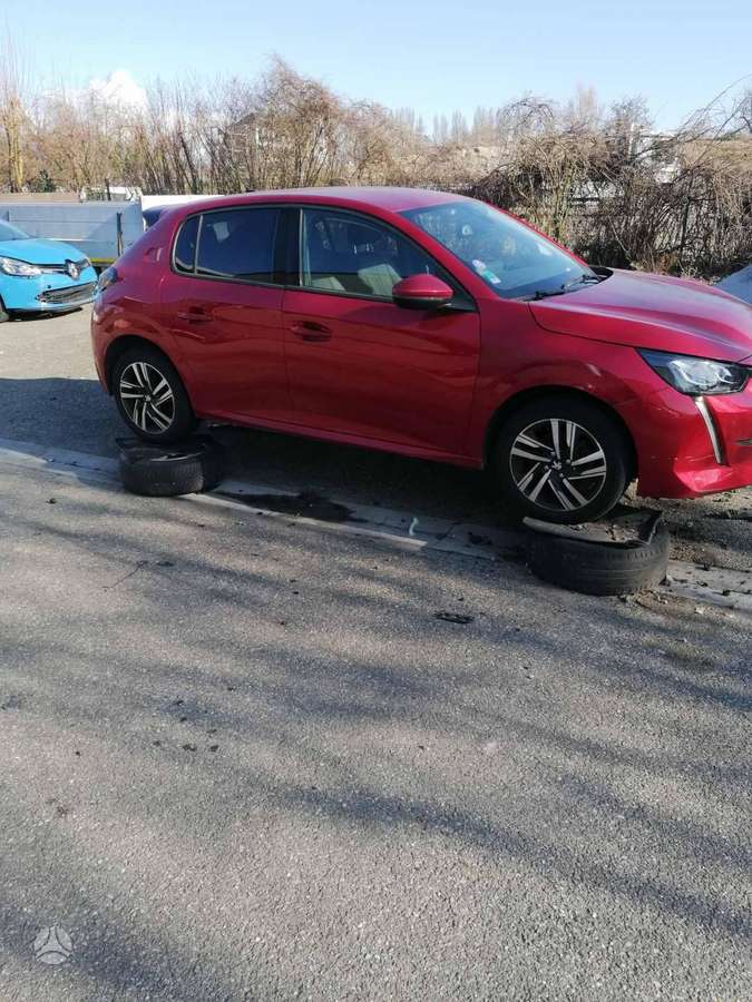Peugeot 208 37069885048