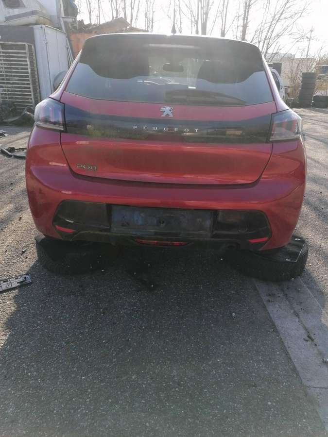 Peugeot 208 37069885048