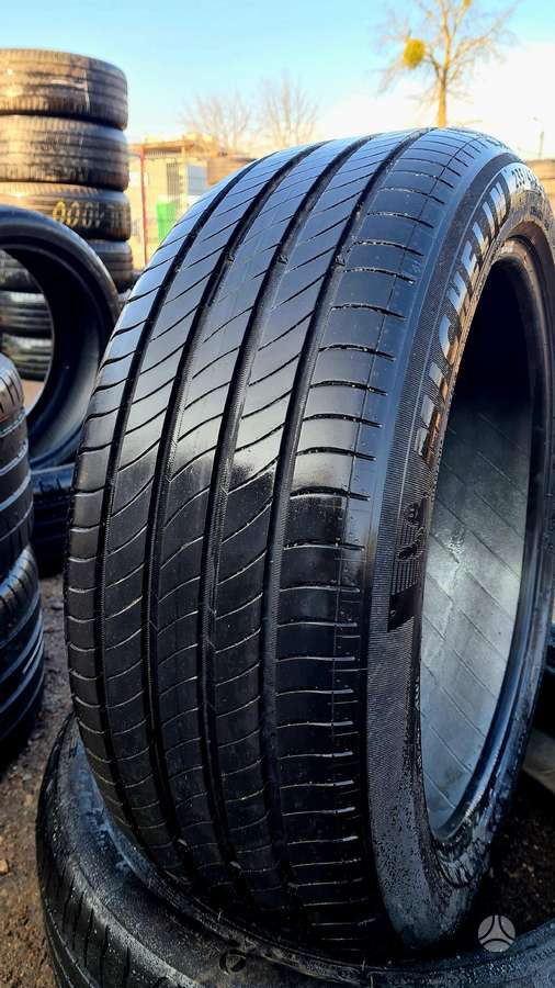 Michelin, vasarinės 235/45 R20