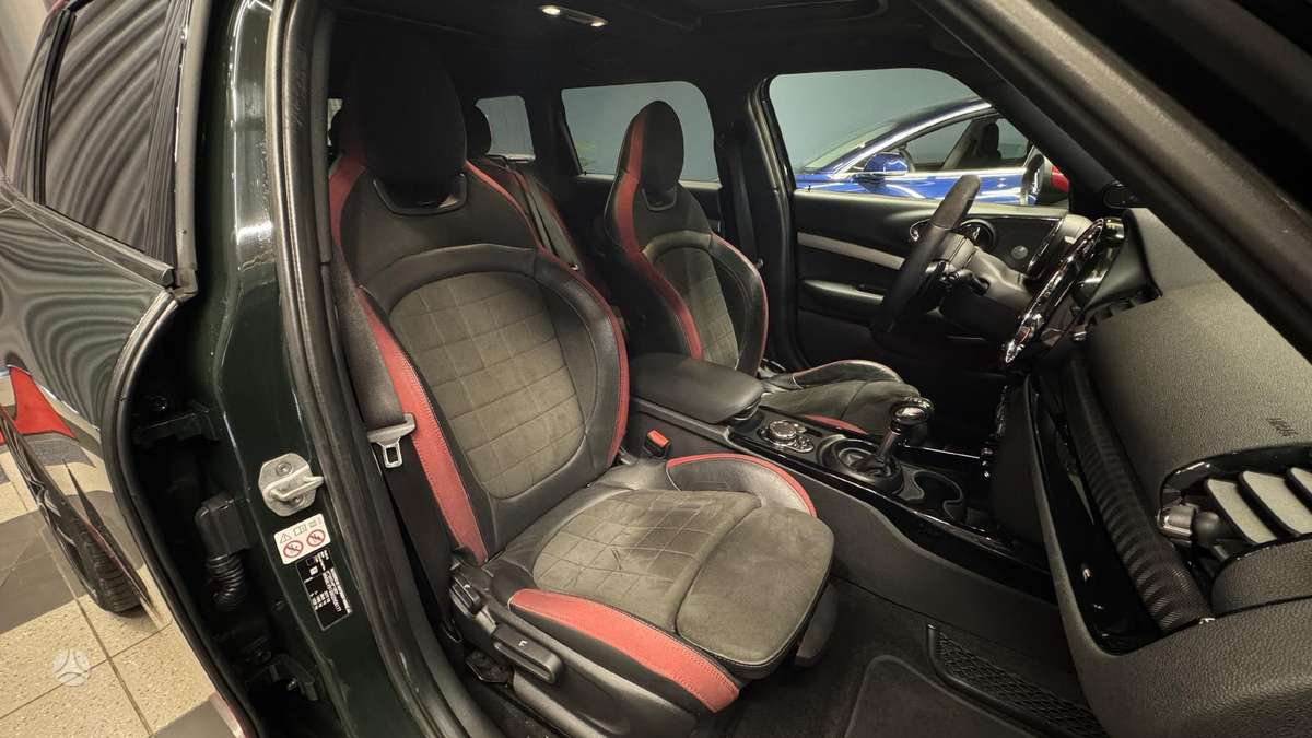 Mini Cooper JCW, 2.0 l., hatchback