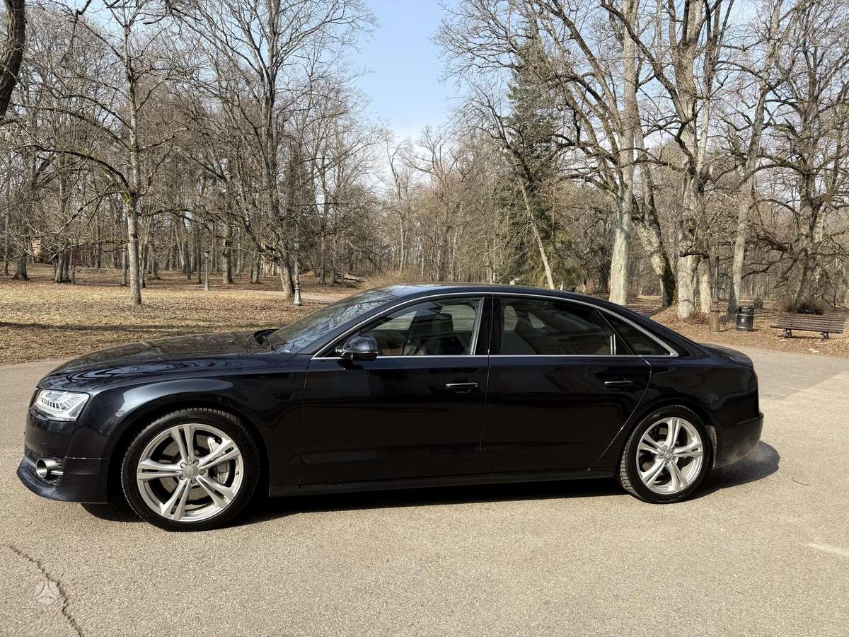 Audi A8, 4.0 l., Седан