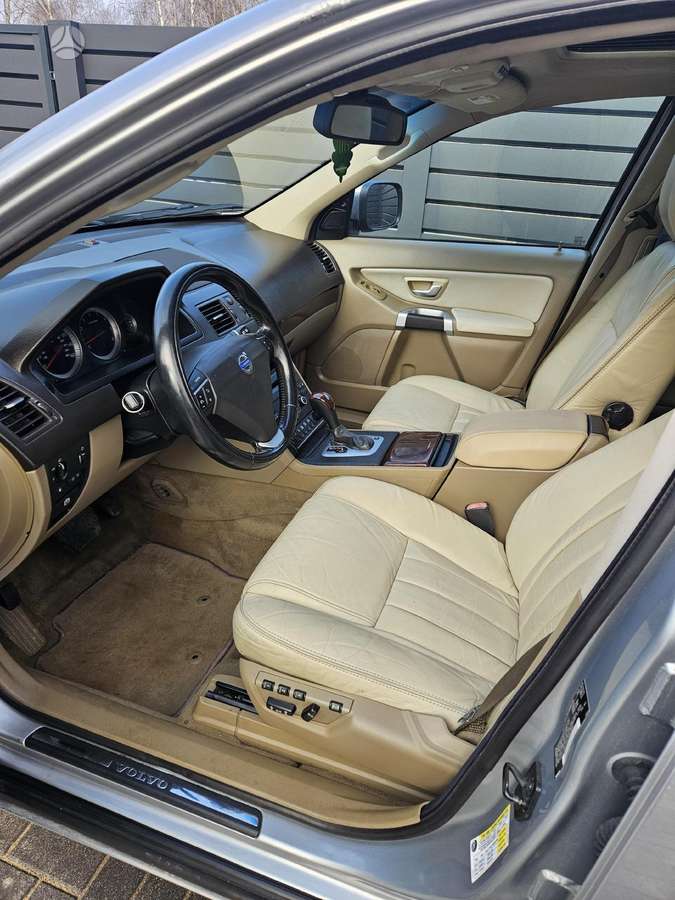 Volvo XC90 - 12