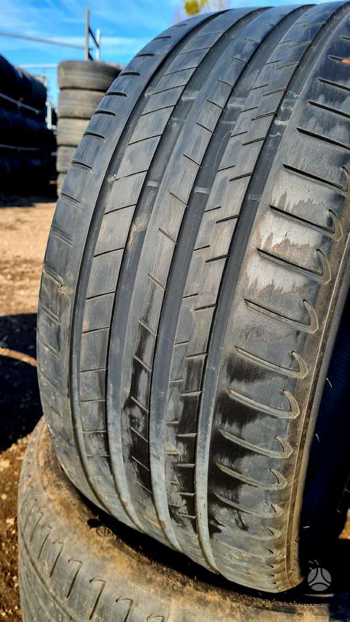 Bridgestone, summer 275/35 R21