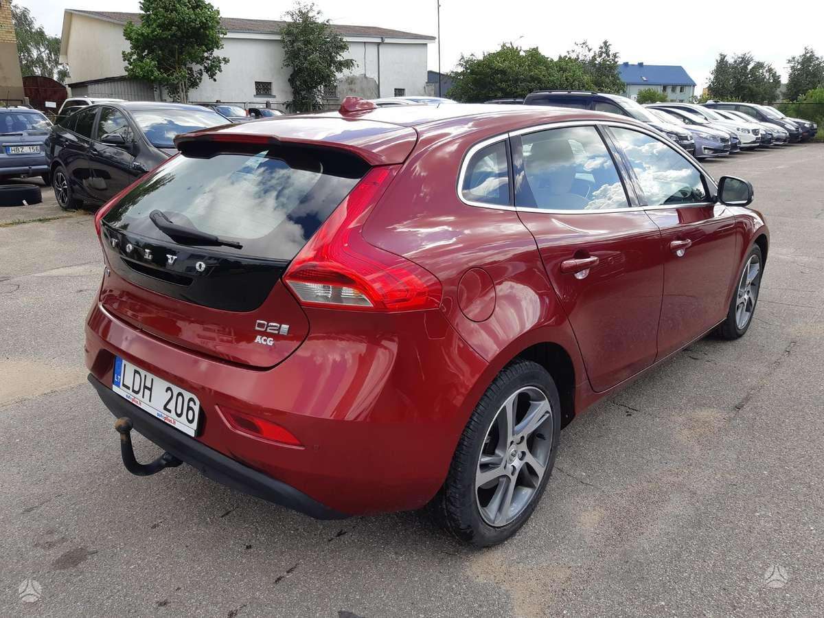 Volvo V40, 2.0 l., Хэтчбек