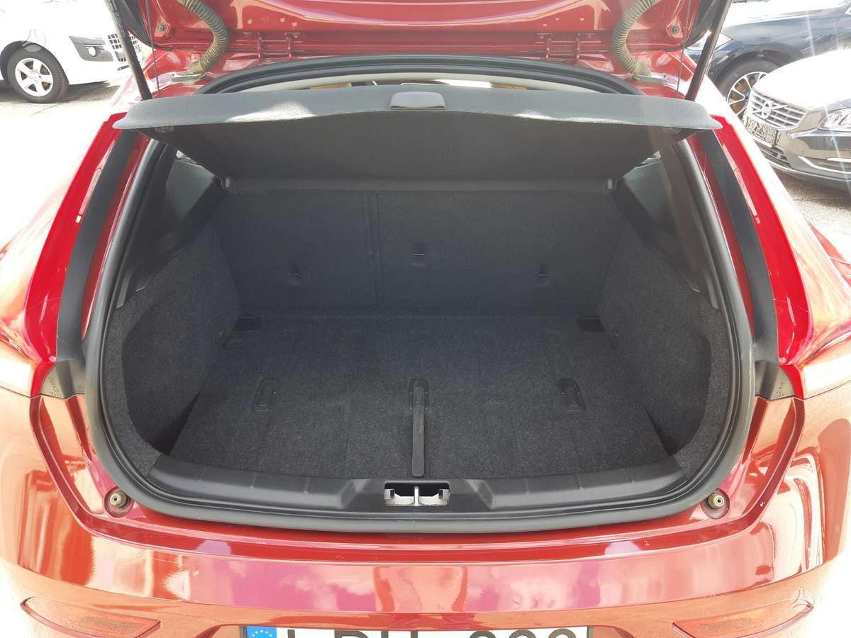 Volvo V40, 2.0 l., Хэтчбек