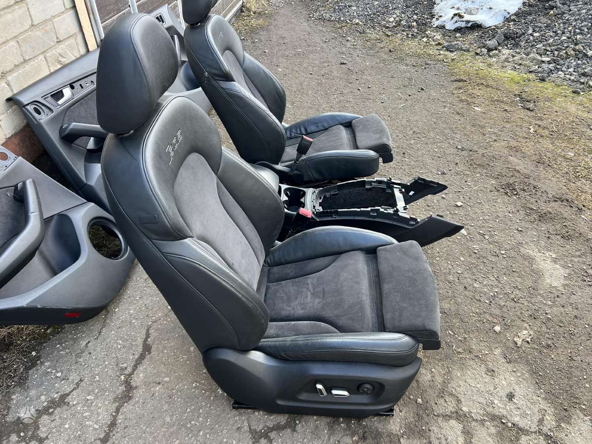Audi SQ5 durų apmušalai, sėdynės